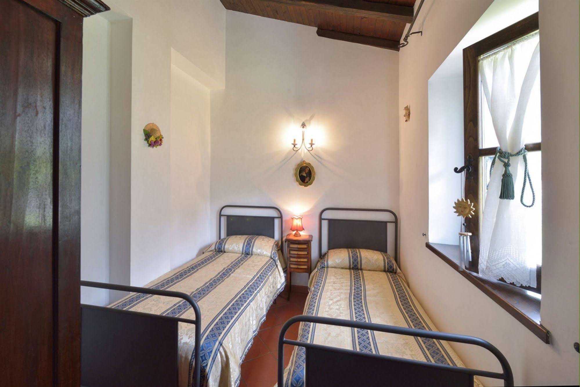 Aparthotel Il Casale Delle Ginestre à Castel San Pietro Romano Extérieur photo